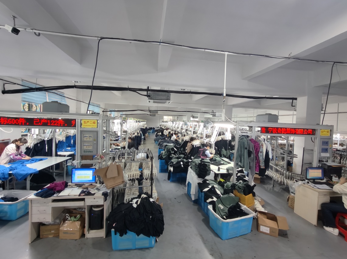 Қайта өңделген маталар, нақты қойылым: Qiyi-нің жасыл спорт саласына қадамы