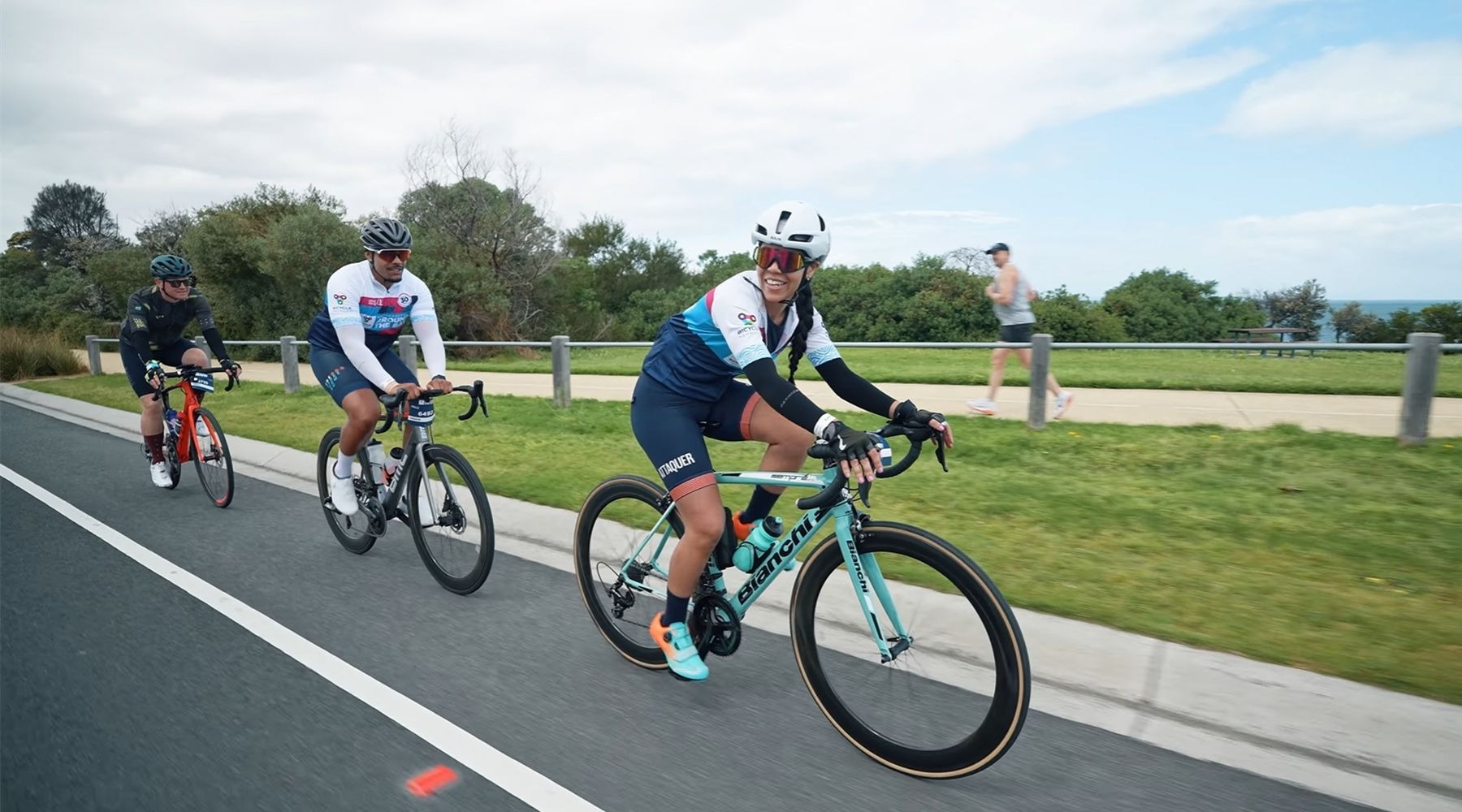 Тұрақты велосипед жейделері: QIYI компаниясының эко-саналы өнімділік киіміндегі инновациясы